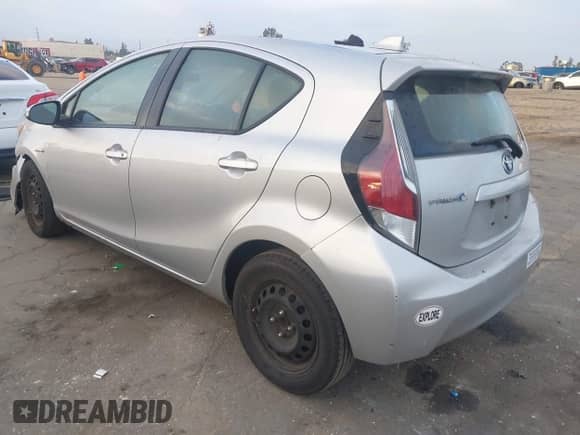 2015 Toyota Prius One z VIN JTDKDTB33F1575685, wystawiony jako IAAI lot #43508333 z przebiegiem 121 064 mil mil oraz . Historia ofert i sprzedaży dostępna na DreamBid. Obrazek 3.