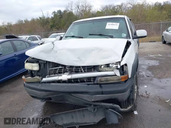 2002 Chevrolet Silverado 1500HD LS с VIN 1GCGC13U42F242249, выставлен на аукционе IAAI как лот 41308132 с пробегом 308 743 миль миль и . История ставок и продаж доступна на DreamBid. Изображение 12.