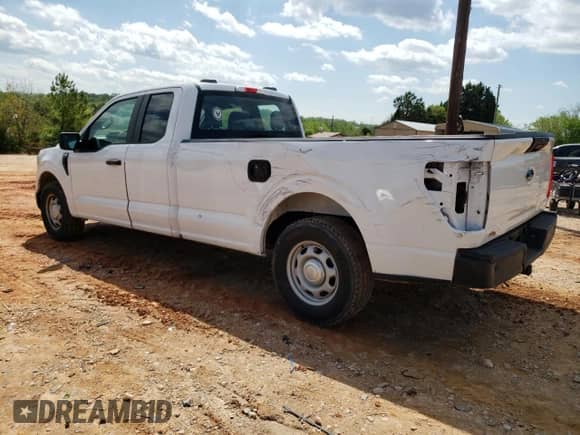 2021 Ford F-150 XLT with VIN 1FTEX1C58MKD26833, listed as a Copart auction lot 51986015 with 152,005 mi miles and Salvage title. Bid and sale history available at DreamBid. Image 2.