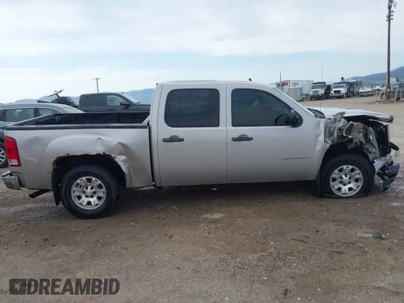 2008 GMC Sierra 1500 Work Truck with VIN 2GTEK13M681296291, listed as a IAAI auction lot 42447743 with 143,532 mi miles and . Bid and sale history available at DreamBid. Image 13.