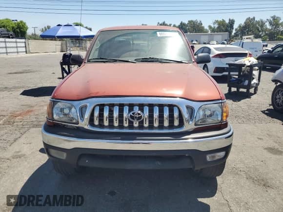 2002 Toyota Tacoma PreRunner z VIN 5TEGM92N62Z118802, wystawiony jako Copart lot #66684755 z przebiegiem 216 147 mil mil oraz Szkoda całkowita • Salvage title. Historia ofert i sprzedaży dostępna na DreamBid. Obrazek 5.