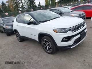 2025 Jeep Compass Limited z VIN 3C4NJDCN6ST595346, wystawiony jako IAAI lot #43533770 z przebiegiem 12 136 mil mil oraz . Historia ofert i sprzedaży dostępna na DreamBid. Obrazek 1.