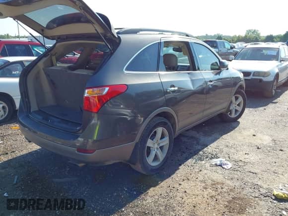 2009 Hyundai Veracruz Limited с VIN KM8NU13C09U083002, выставлен на аукционе IAAI как лот 42876609 с пробегом 235 588 миль миль и . История ставок и продаж доступна на DreamBid. Изображение 4.