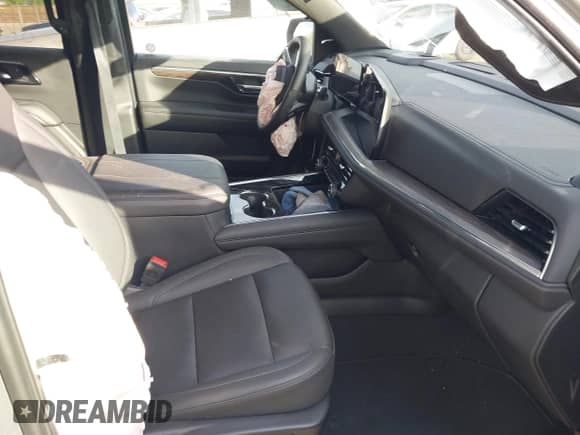 2025 Chevrolet Tahoe Z71 с VIN 1GNS6PRD9SR192174, выставлен на аукционе IAAI как лот 42782458 с пробегом 8 212 миль миль и . История ставок и продаж доступна на DreamBid. Изображение 5.