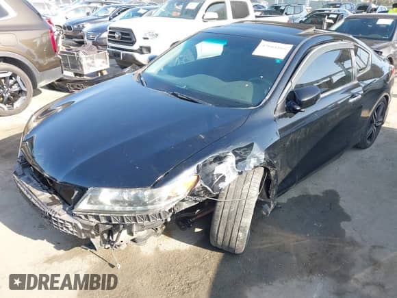 2013 Honda Accord EX z VIN 1HGCT1A79DA012901, wystawiony jako IAAI lot #42664160 z przebiegiem 98 617 mil mil oraz . Historia ofert i sprzedaży dostępna na DreamBid. Obrazek 2.