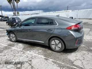2022 Hyundai Ioniq SE z VIN KMHC75LC6NU273340, wystawiony jako Copart lot #50829593 z przebiegiem 31 862 mil mil oraz . Historia ofert i sprzedaży dostępna na DreamBid. Obrazek 2.