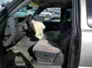 2003 Chevrolet Silverado 2500HD LT z VIN 1GCHK29153E171662, wystawiony jako Copart lot #80114585 z przebiegiem Nie podano mil oraz Szkoda całkowita • Salvage title. Historia ofert i sprzedaży dostępna na DreamBid. Obrazek 7.