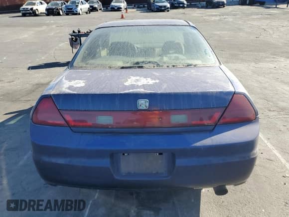 2001 Honda Accord z VIN 1HGCG31611A016296, wystawiony jako Copart lot #75356114 z przebiegiem 421 019 mil mil oraz Szkoda całkowita • Salvage title. Historia ofert i sprzedaży dostępna na DreamBid. Obrazek 6.