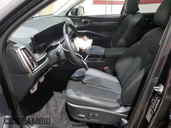 2025 Kia Sorento X-Line EX with VIN 5XYRHDJF9SG348905, listed as a Copart auction lot 62284325 with 8,986 mi miles and Salvage title. Bid and sale history available at DreamBid. Image 7.