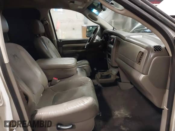 2004 Dodge 3500 SLT с VIN 3D7LU38C24G273384, выставлен на аукционе IAAI как лот 41296748 с пробегом 210 825 миль миль и . История ставок и продаж доступна на DreamBid. Изображение 5.
