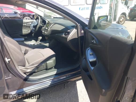 2023 Chevrolet Malibu LT с VIN 1G1ZD5ST5PF192855, выставлен на аукционе IAAI как лот 43171359 с пробегом 51 263 миль миль и . История ставок и продаж доступна на DreamBid. Изображение 5.