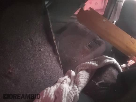 2003 Chevrolet Blazer LS z VIN 1GNCS18X43K116185, wystawiony jako Copart lot #56846644 z przebiegiem Nie podano mil oraz Czysty tytuł • Clean title. Historia ofert i sprzedaży dostępna na DreamBid. Obrazek 10.