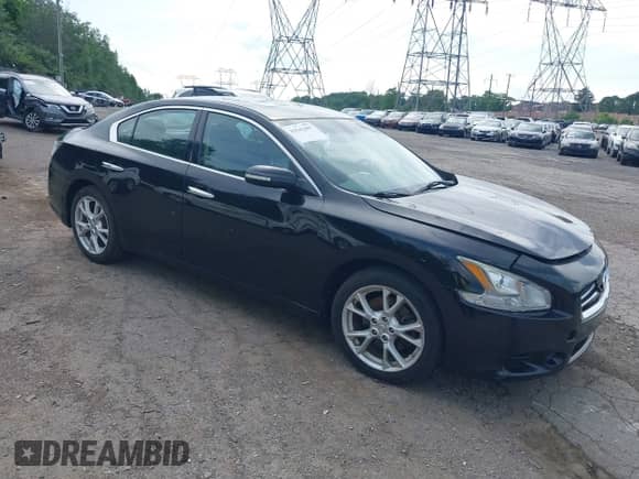 2014 Nissan Maxima SV z VIN 1N4AA5AP4EC477861, wystawiony jako IAAI lot #42542497 z przebiegiem 103 294 mil mil oraz . Historia ofert i sprzedaży dostępna na DreamBid. Obrazek 1.