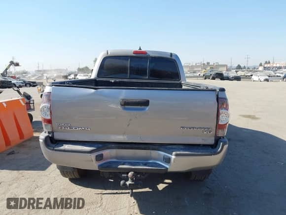 2014 Toyota Tacoma PreRunner with VIN 3TMKU4HN4EM040073, listed as a IAAI auction lot 42921466 with 156,910 mi miles and . Bid and sale history available at DreamBid. Image 17.