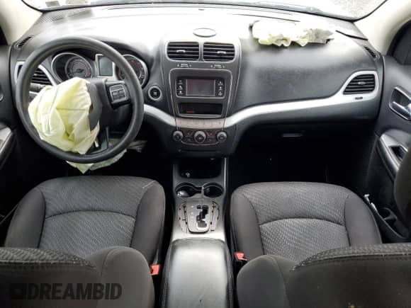 2014 Dodge Journey SXT with VIN 3C4PDDBG2ET302114, listed as a Copart auction lot 81848675 with 101,822 mi miles and Salvage title. Bid and sale history available at DreamBid. Image 8.