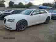 2018 Chrysler 300 S с VIN 2C3CCAGG0JH165447, выставлен на аукционе Copart как лот 81606245 с пробегом 79 159 миль миль и Списание • Salvage title. История ставок и продаж доступна на DreamBid. Изображение 1.