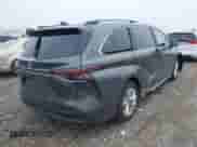 2025 Toyota Sienna XLE z VIN 5TDJSKFC1SS158438, wystawiony jako IAAI lot #42432981 z przebiegiem 6 411 mil mil oraz . Historia ofert i sprzedaży dostępna na DreamBid. Obrazek 4.