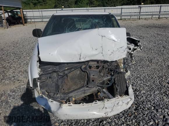 2003 Chevrolet S-10 LS с VIN 1GCCS19H438127572, выставлен на аукционе Copart как лот 81989645 с пробегом Не указан миль и Списание • Salvage title. История ставок и продаж доступна на DreamBid. Изображение 5.