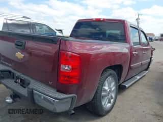2013 Chevrolet Silverado 1500 LT с VIN 3GCPCSE09DG111674, выставлен на аукционе IAAI как лот 43105228 с пробегом 82 000 миль миль и . История ставок и продаж доступна на DreamBid. Изображение 4.