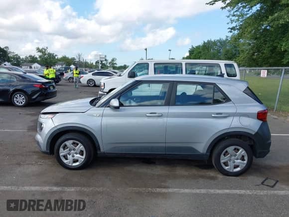 2020 Hyundai Venue SE с VIN KMHRB8A32LU044891, выставлен на аукционе IAAI как лот 42943439 с пробегом 133 258 миль миль и . История ставок и продаж доступна на DreamBid. Изображение 14.