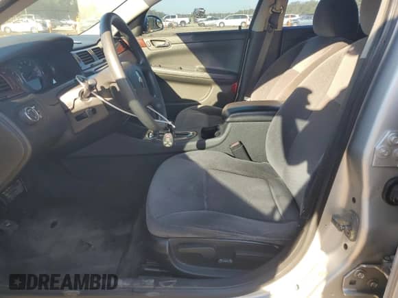 2009 Chevrolet Impala LT с VIN 2G1WT57KX91141805, выставлен на аукционе Copart как лот 82367455 с пробегом 250 136 миль миль и Списание • Salvage title. История ставок и продаж доступна на DreamBid. Изображение 7.
