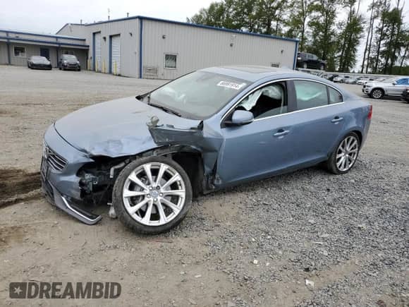 2017 Volvo S60 Inscription с VIN LYV402TK4HB127567, выставлен на аукционе Copart как лот 66991914 с пробегом Не указан миль и Списание • Salvage title. История ставок и продаж доступна на DreamBid. Изображение 1.