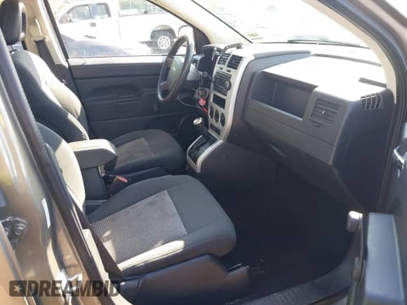 2008 Jeep Compass Sport с VIN 1J8FT47068D635994, выставлен на аукционе IAAI как лот 42392737 с пробегом 169 436 миль миль и . История ставок и продаж доступна на DreamBid. Изображение 5.