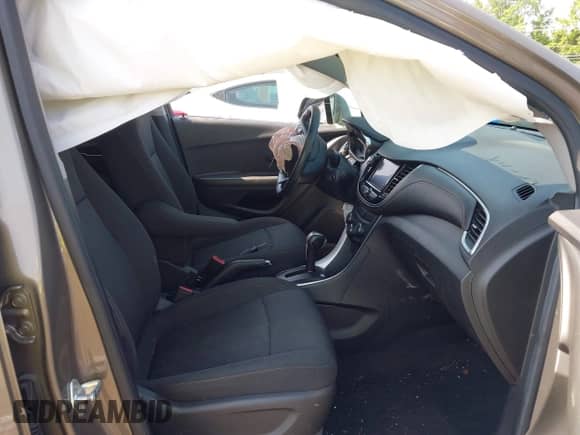 2020 Chevrolet Trax LT с VIN KL7CJLSB4LB343524, выставлен на аукционе IAAI как лот 42390128 с пробегом 45 496 миль миль и . История ставок и продаж доступна на DreamBid. Изображение 5.