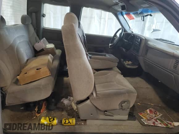 2000 GMC Sierra 1500 SLE z VIN 1GTEC19V1YZ168271, wystawiony jako Copart lot #41914805 z przebiegiem 274 461 mil mil oraz Szkoda całkowita • Salvage title. Historia ofert i sprzedaży dostępna na DreamBid. Obrazek 10.