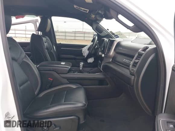 2023 Ram 1500 TRX z VIN 1C6SRFU90PN503803, wystawiony jako IAAI lot #42659089 z przebiegiem 35 642 mil mil oraz . Historia ofert i sprzedaży dostępna na DreamBid. Obrazek 5.