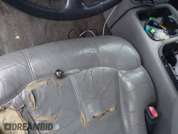 2002 Chevrolet Tahoe Z71 z VIN 1GNEK13Z32R226779, wystawiony jako IAAI lot #42948474 z przebiegiem Nie podano mil oraz . Historia ofert i sprzedaży dostępna na DreamBid. Obrazek 11.