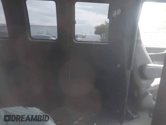 2006 Chevrolet Express Cargo YF7 Upfitter с VIN 1GBFG15T661215565, выставлен на аукционе IAAI как лот 43401118 с пробегом 184 004 миль миль и . История ставок и продаж доступна на DreamBid. Изображение 8.