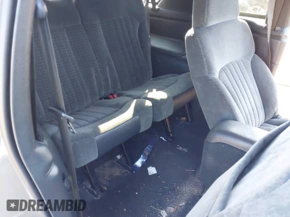 2002 Chevrolet Blazer LS с VIN 1GNCS18W12K145228, выставлен на аукционе IAAI как лот 41653692 с пробегом 213 764 миль миль и . История ставок и продаж доступна на DreamBid. Изображение 8.