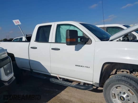 2019 Chevrolet Silverado 2500HD Work Truck с VIN 2GC2KREG3K1163357, выставлен на аукционе IAAI как лот 43364943 с пробегом 80 530 миль миль и . История ставок и продаж доступна на DreamBid. Изображение 12.