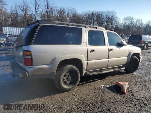 2005 Chevrolet Suburban LS with VIN 3GNFK16Z85G142736, listed as a Copart auction lot 83031644 with Not provided miles and Salvage title. Bid and sale history available at DreamBid. Image 3.