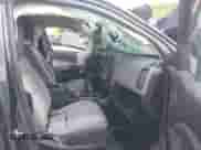 2016 Chevrolet Colorado 2WD WT z VIN 1GCHSBEA4G1117658, wystawiony jako IAAI lot #43334004 z przebiegiem Nie podano mil oraz . Historia ofert i sprzedaży dostępna na DreamBid. Obrazek 5.