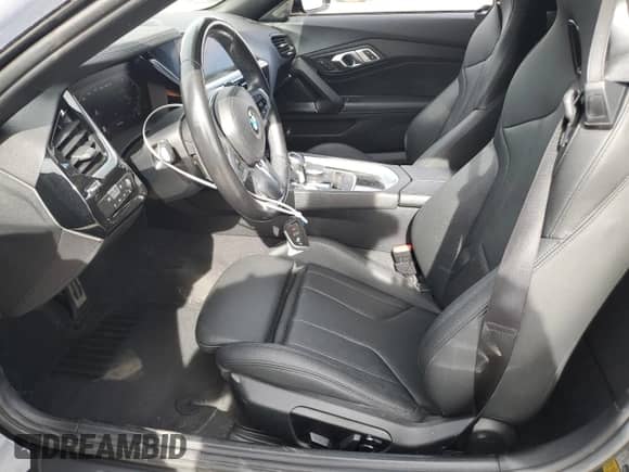 2020 BMW Z4 sDriveM40i z VIN WBAHF9C01LWW55543, wystawiony jako Copart lot #65972325 z przebiegiem 39 947 mil mil oraz Szkoda całkowita • Salvage title. Historia ofert i sprzedaży dostępna na DreamBid. Obrazek 7.