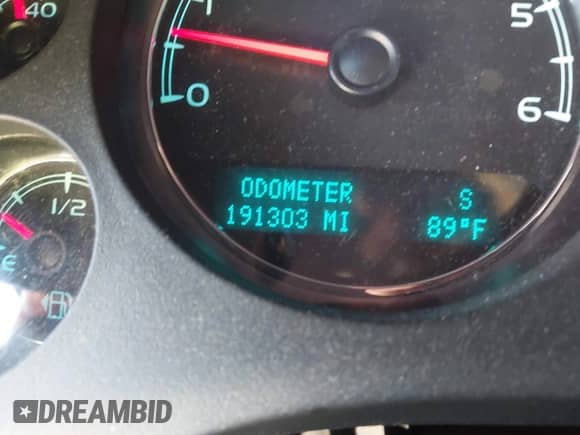 2011 Chevrolet Tahoe LT with VIN 1GNSCBE00BR397882, listed as a IAAI auction lot 42818583 with 191,303 mi miles and . Bid and sale history available at DreamBid. Image 15.