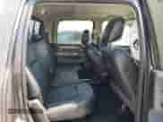 2020 Ram 1500 SLT z VIN 1C6RR7TT3LS100704, wystawiony jako Copart lot #70961705 z przebiegiem 143 491 mil mil oraz Czysty tytuł • Clean title. Historia ofert i sprzedaży dostępna na DreamBid. Obrazek 10.