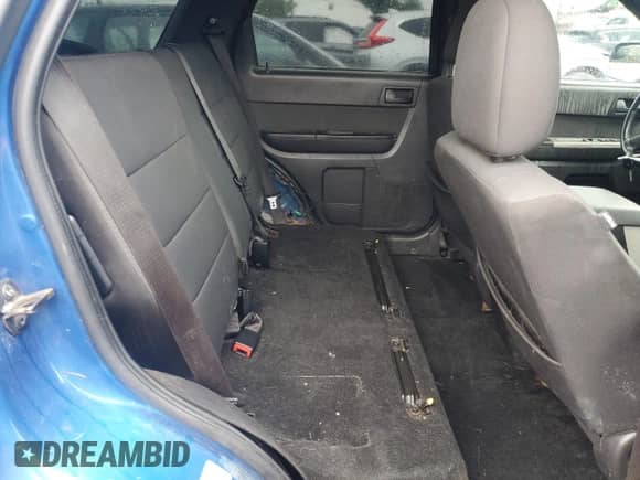 2011 Ford Escape XLT с VIN 1FMCU9DG3BKB69431, выставлен на аукционе Copart как лот 84219875 с пробегом 144 394 миль миль и Чистый • Clean title. История ставок и продаж доступна на DreamBid. Изображение 11.