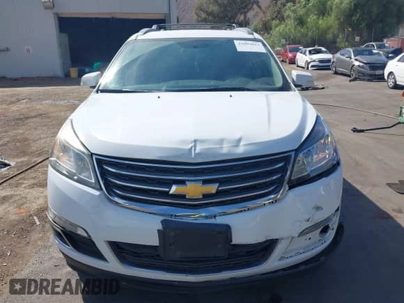 2017 Chevrolet Traverse LT с VIN 1GNKRGKD3HJ263345, выставлен на аукционе IAAI как лот 43099023 с пробегом 121 975 миль миль и . История ставок и продаж доступна на DreamBid. Изображение 12.