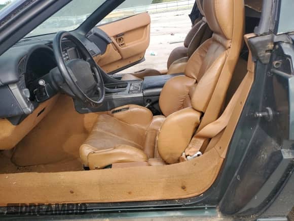 1990 Chevrolet Corvette с VIN 1G1YY3386L5114261, выставлен на аукционе Copart как лот 56306614 с пробегом 69 097 миль миль и Списание • Salvage title. История ставок и продаж доступна на DreamBid. Изображение 7.