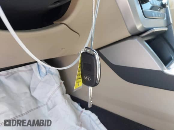 2015 Hyundai Sonata SE с VIN 5NPE24AF2FH224747, выставлен на аукционе IAAI как лот 43189060 с пробегом 96 229 миль миль и . История ставок и продаж доступна на DreamBid. Изображение 11.