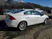 2018 Volvo S60 Inscription Platinum z VIN LYV402HM5JB171836, wystawiony jako Copart lot #87188164 z przebiegiem 80 682 mil mil oraz Szkoda całkowita • Salvage title. Historia ofert i sprzedaży dostępna na DreamBid. Obrazek 3.
