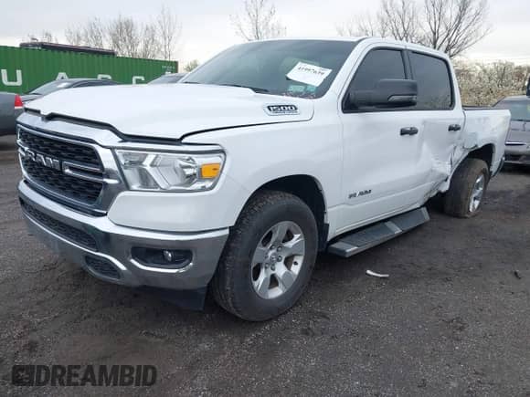 2024 Ram 1500 Big Horn z VIN 1C6SRFFT6RN115065, wystawiony jako IAAI lot #41997639 z przebiegiem 15 453 mil mil oraz . Historia ofert i sprzedaży dostępna na DreamBid. Obrazek 19.