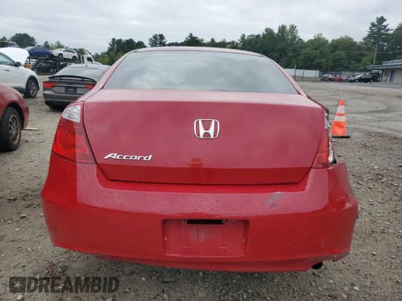 2008 Honda Accord EX z VIN 1HGCS12718A007361, wystawiony jako Copart lot #70994735 z przebiegiem 151 392 mil mil oraz Czysty tytuł • Clean title. Historia ofert i sprzedaży dostępna na DreamBid. Obrazek 6.