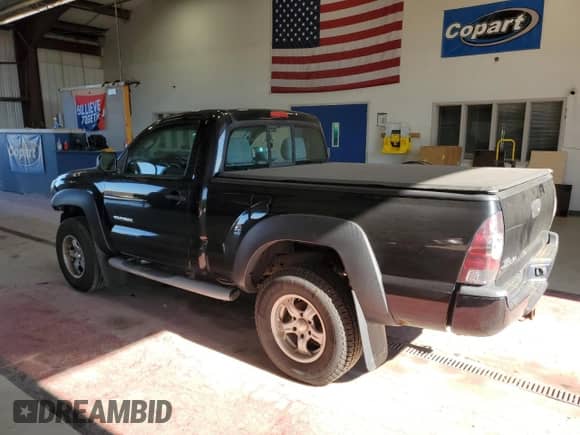 2010 Toyota Tacoma with VIN 5TEPX4EN8AZ703627, listed as a Copart auction lot 85477035 with 138,466 mi miles and Salvage title. Bid and sale history available at DreamBid. Image 2.