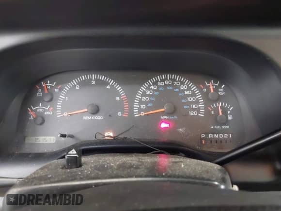 1998 Dodge 1500 z VIN 1B7HF13Z7WJ129311, wystawiony jako IAAI lot #42584338 z przebiegiem 151 511 mil mil oraz . Historia ofert i sprzedaży dostępna na DreamBid. Obrazek 7.