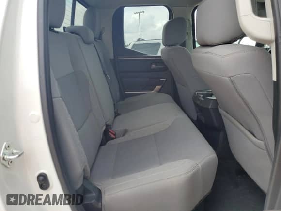 2023 Toyota Tundra SR5 z VIN 5TFLA5DA3PX129765, wystawiony jako Copart lot #55283515 z przebiegiem 35 589 mil mil oraz Szkoda całkowita • Salvage title. Historia ofert i sprzedaży dostępna na DreamBid. Obrazek 10.