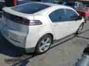 2013 Chevrolet Volt с VIN 1G1RD6E47DU111324, выставлен на аукционе IAAI как лот 43250888 с пробегом 84 737 миль миль и . История ставок и продаж доступна на DreamBid. Изображение 4.